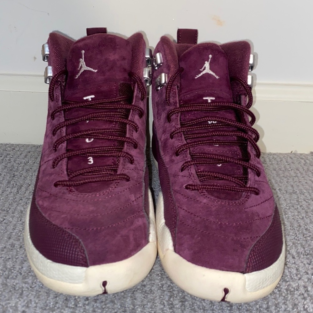 Jordan 12 Bordeaux